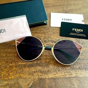 FENDI Women’s Cat Eye Sunglasses!  NWT
